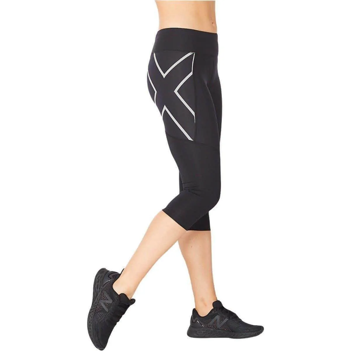 2XU Aero Vent Mid Rise Womens 3/4 Capri Running Tights - Black