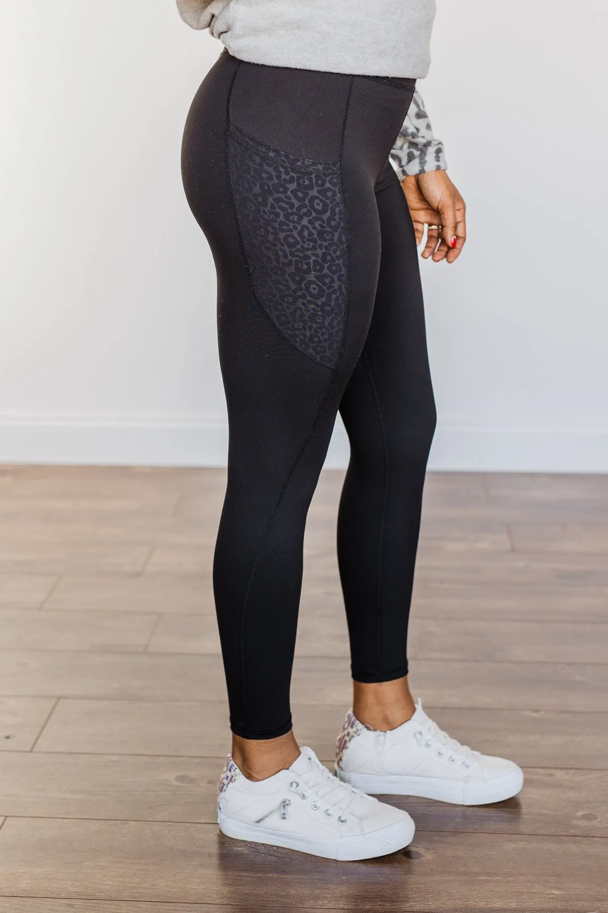 All The Talk Athleisure Pocket Leggings- Black