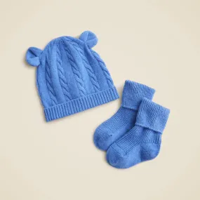 Limited-edition baby cashmere beanie and booties set