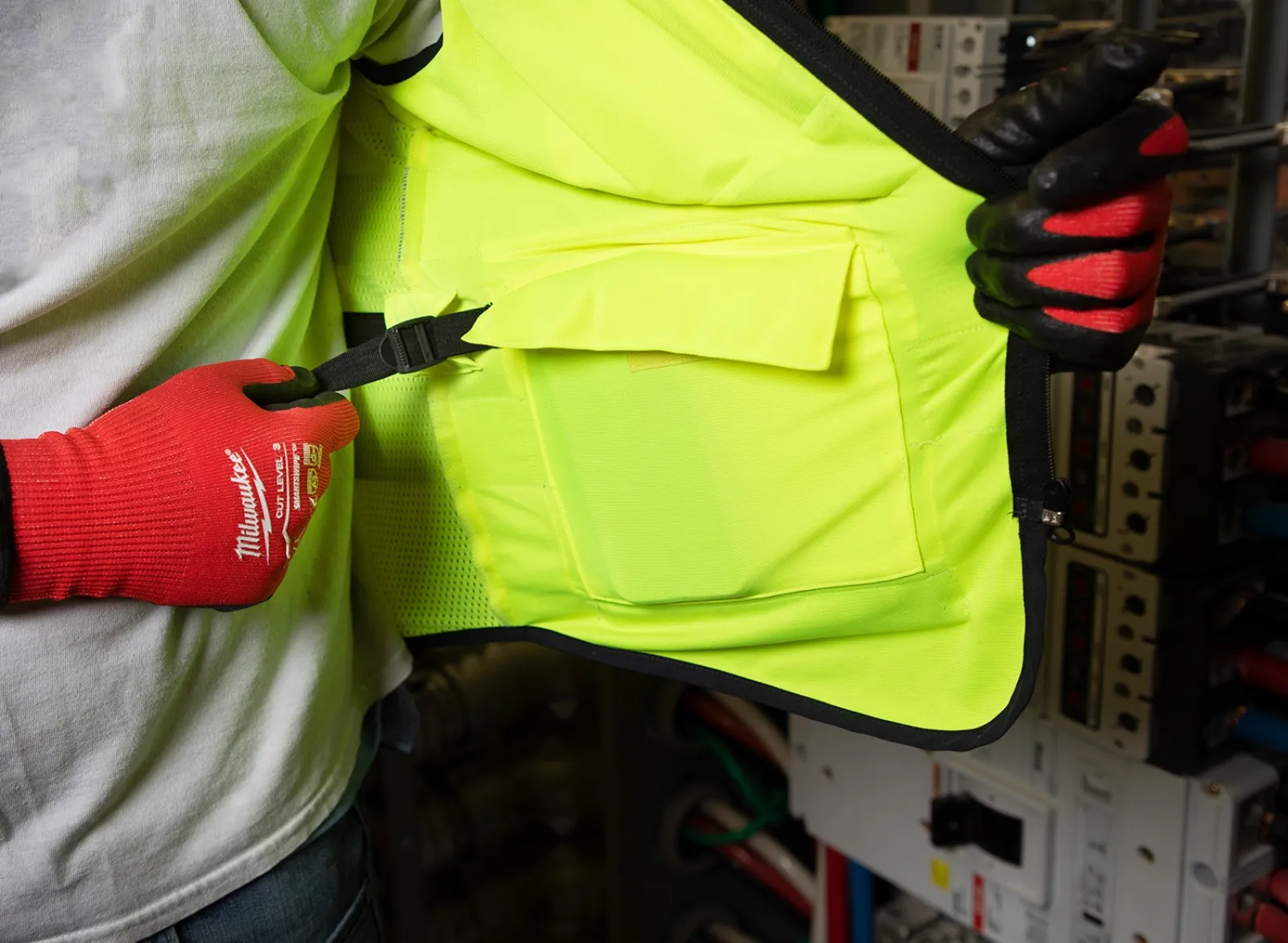 Milwaukee Class 2 Hi-Viz Performance Safety Vests