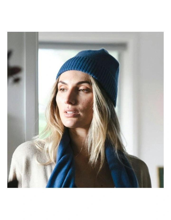 Saga Cashmere Beanie in Indigo