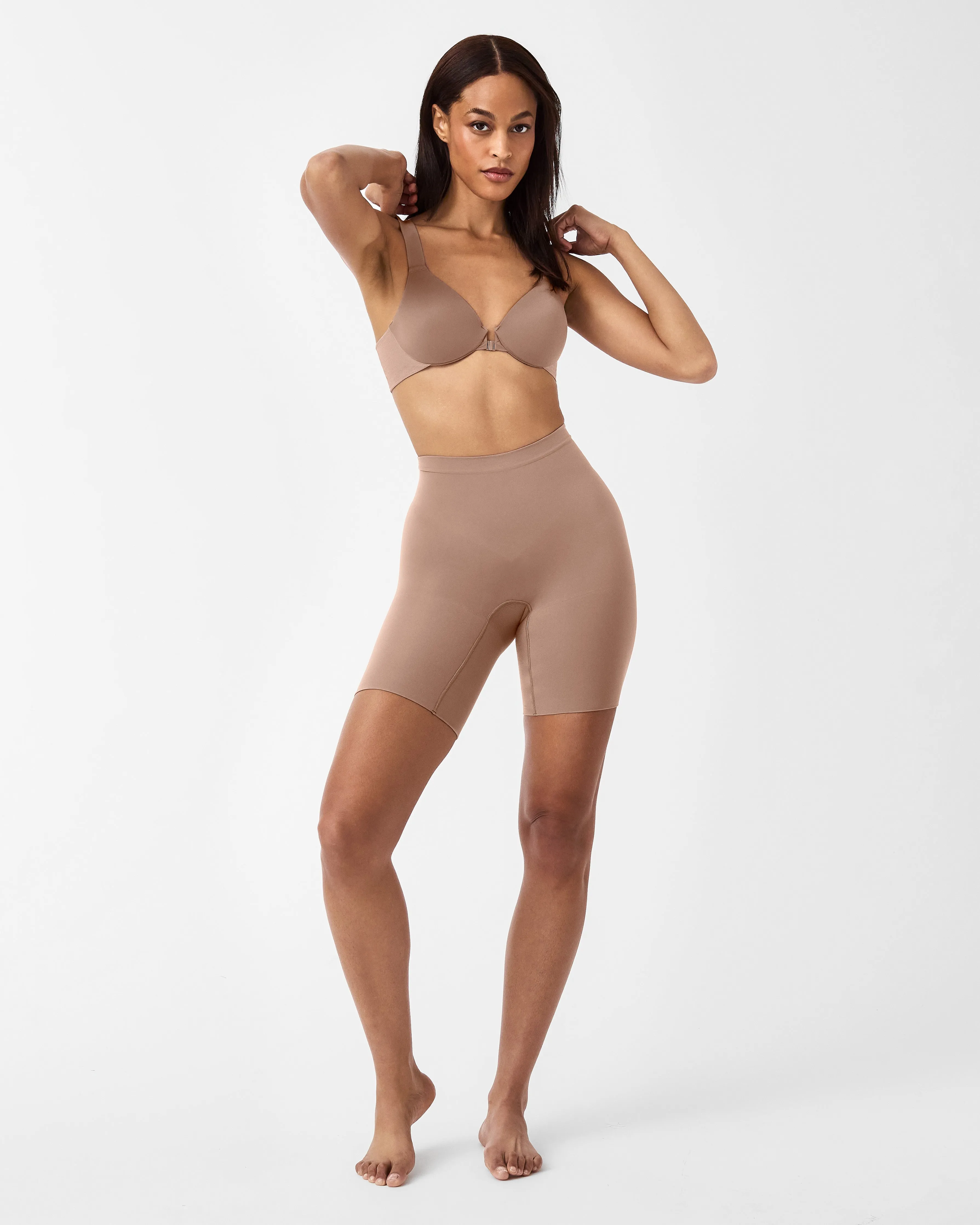 Seamless Power Sculpting Mid-Thigh Short