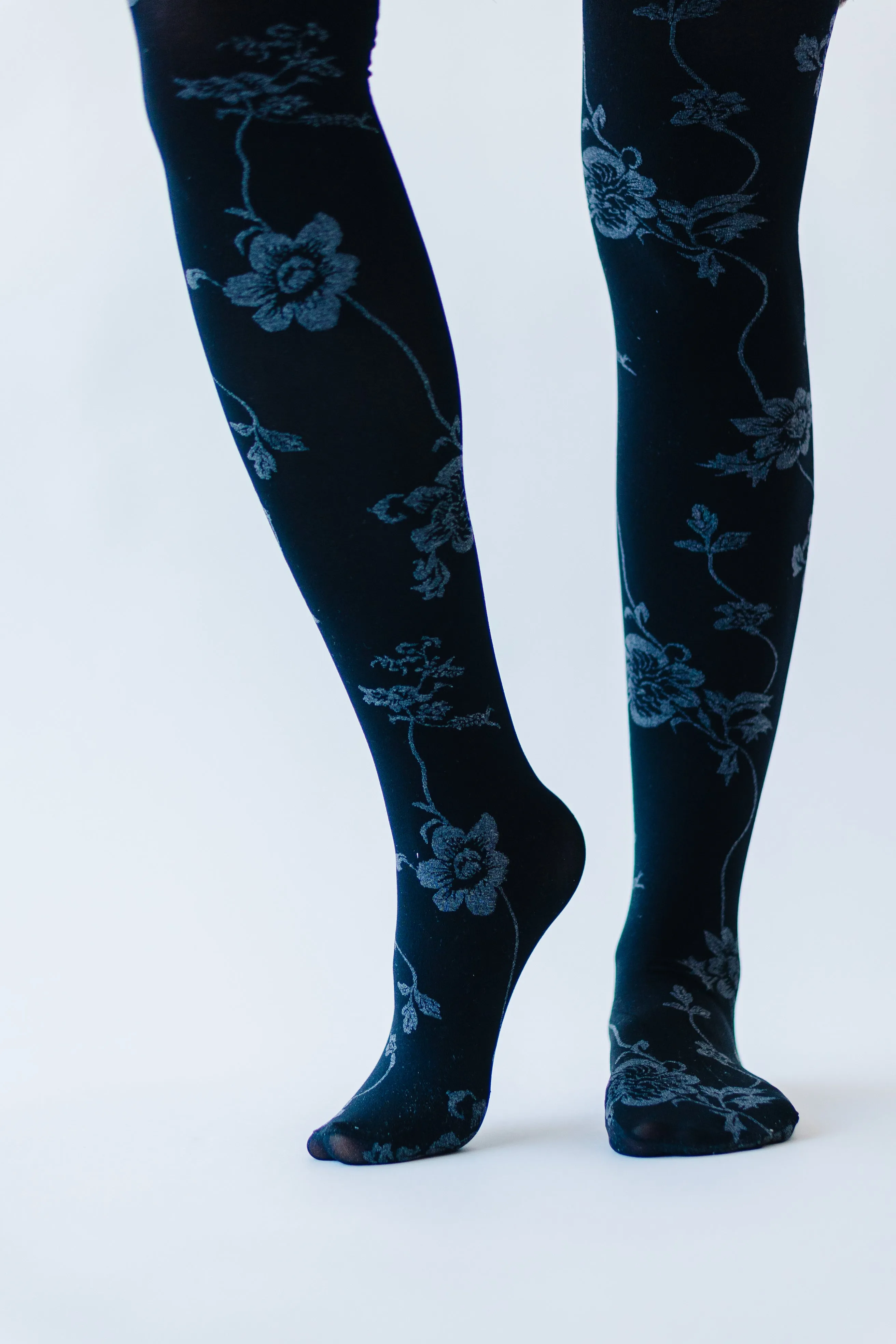 SOCKS: The Wild Floral Opaque Tights in Black