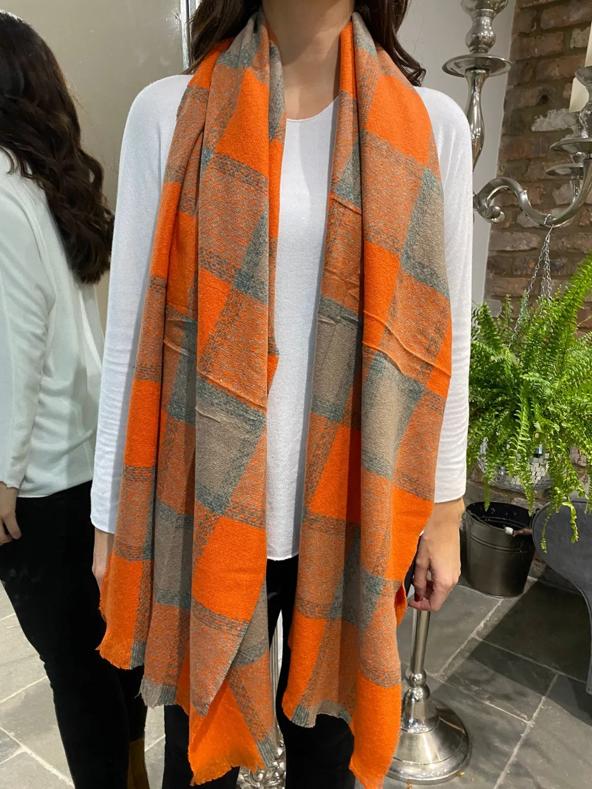 Soft Checked Print Scarf