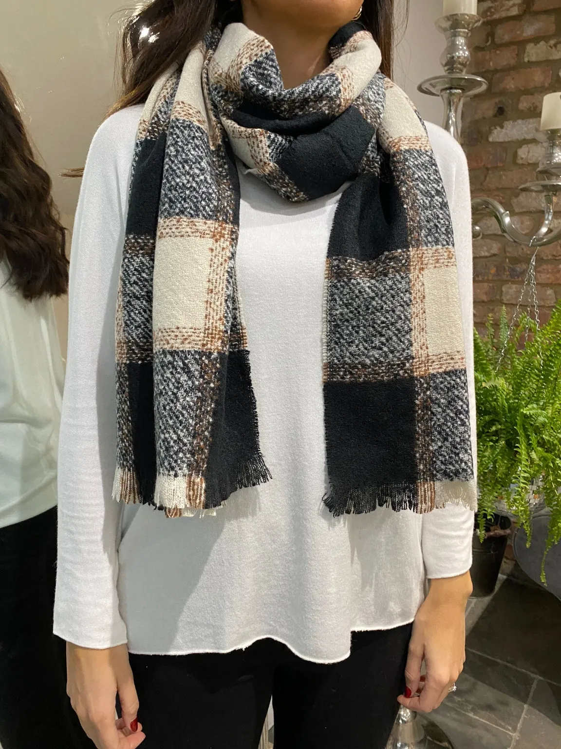 Soft Checked Print Scarf